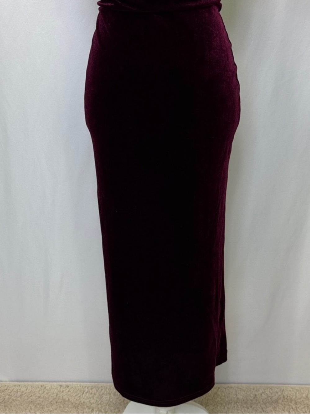 ASTR Tue Label Off The Shoulder Velvet Formal Dress Size Medium Wine Burgundy - Picture 8 of 13